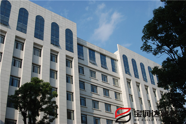 寶潤(rùn)達(dá)外墻一體板案例